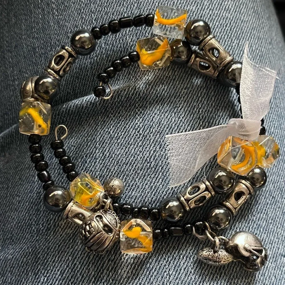 Sports fan black and yellow beaded wrap charm bracelet